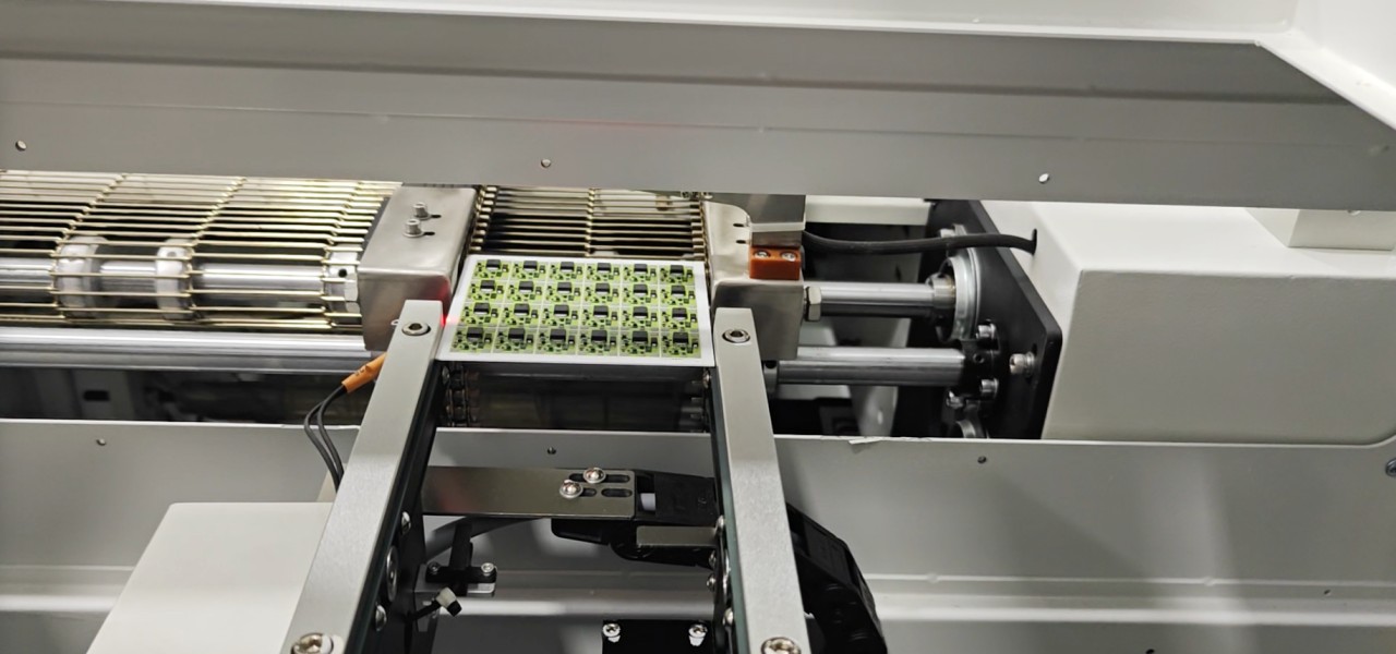 Poleg namestitve in usposabljanja