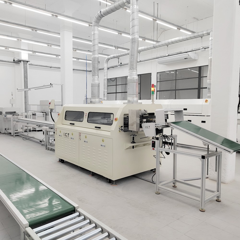 W4 Proizvajalec visoko zmogljivih PCB brezsvinčnih spajkalnih strojev z dušikovimi valovi