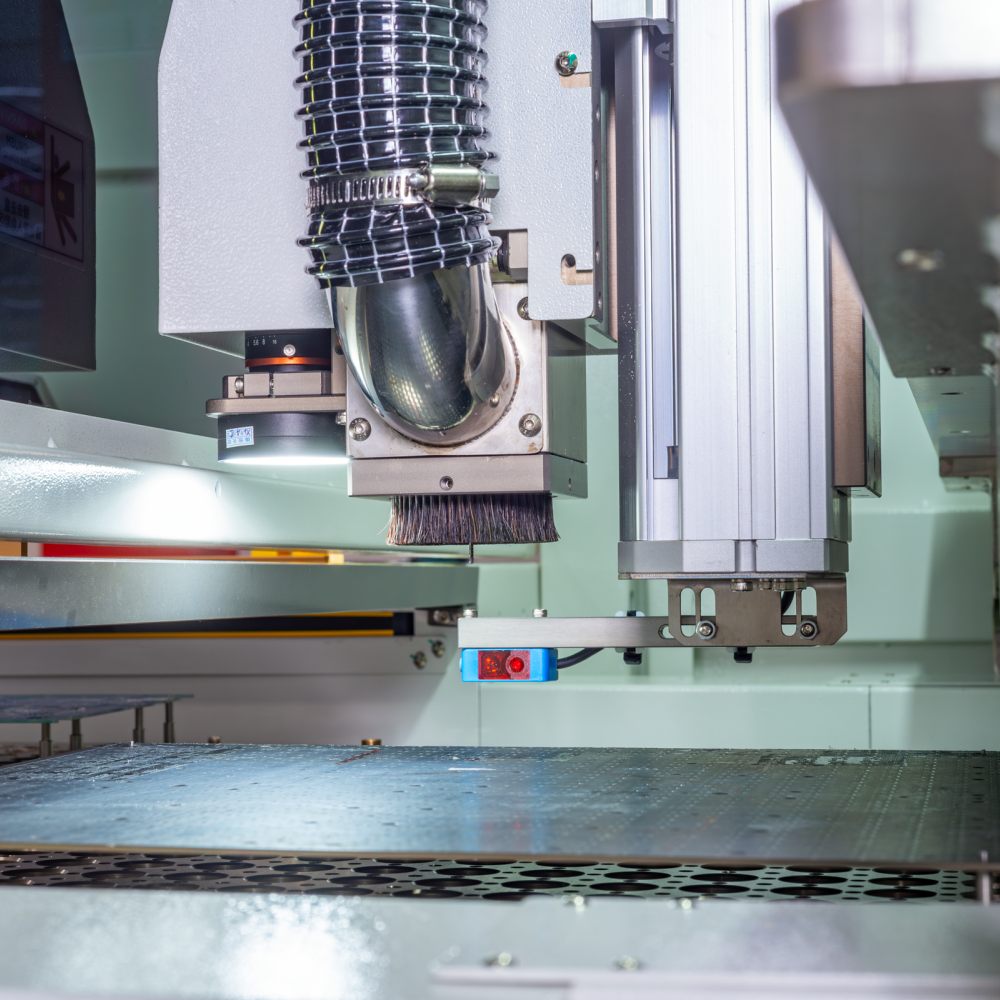 IKT | PCB Circuito Routing Machine Stroj za vrtanje in rezkanje Aurotek