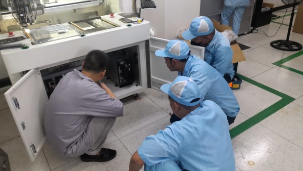 IKT Depaneling Machine v Indoneziji