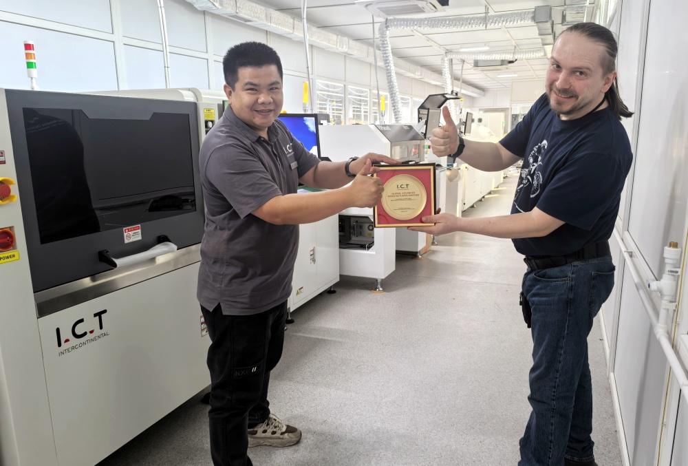 Linija ICT SMT v Evropi 04.jpg