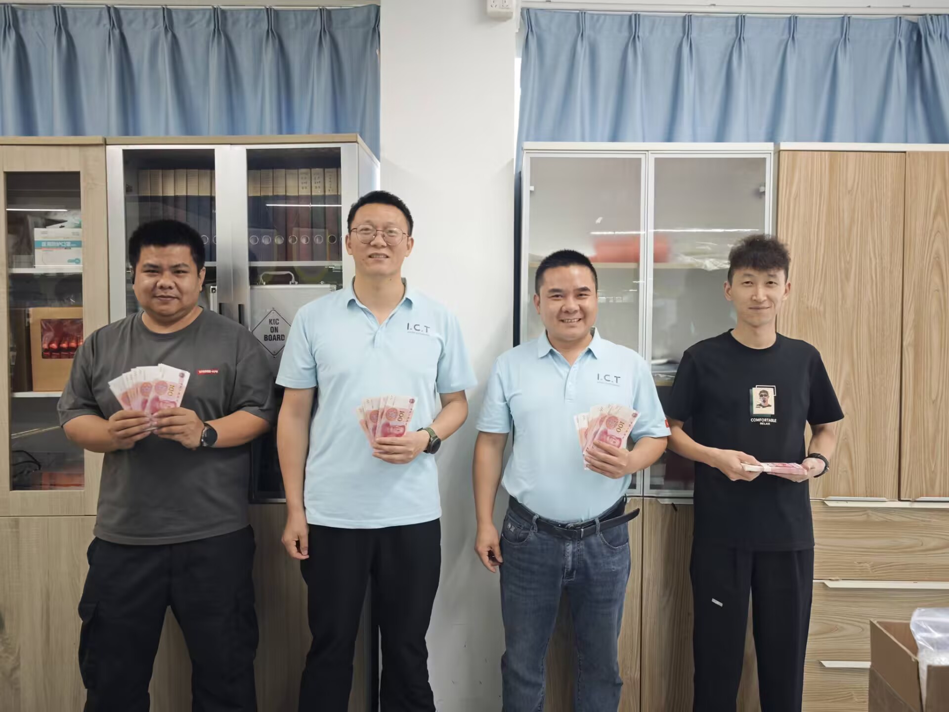 Strokovna tehnična podpora v vseh fazah vašega projekta SMT.jpg