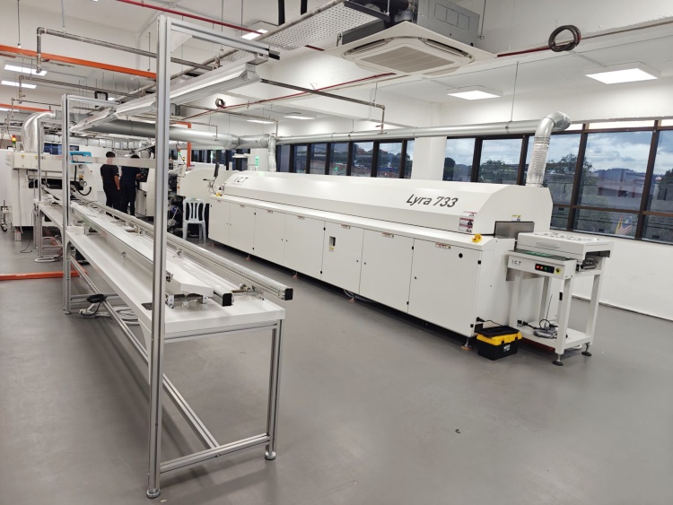 tiskano vezje krmilnika ventilatorja smt lines